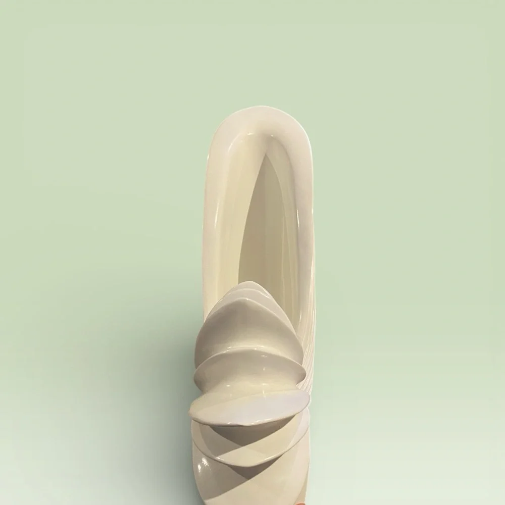 Z Gallerie Cream Off White Spiral Nautilus Vase Sculpture